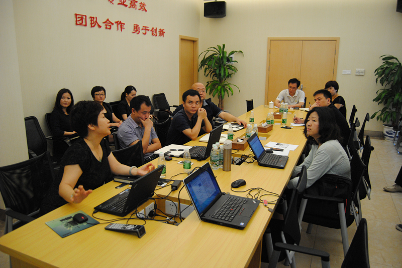 中免集團(tuán)董事長(zhǎng)、總經(jīng)理彭輝蒞臨三亞免稅店視察指導(dǎo)工作