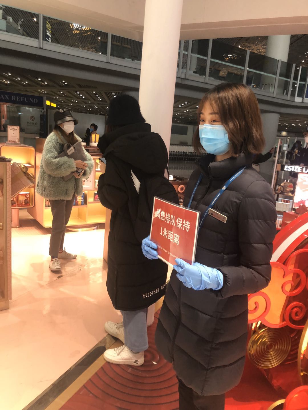 【中國(guó)免稅人在行動(dòng)·一線直擊篇】之十五： 不畏艱險(xiǎn)戰(zhàn)疫情，無(wú)私奉獻(xiàn)顯大愛(ài)