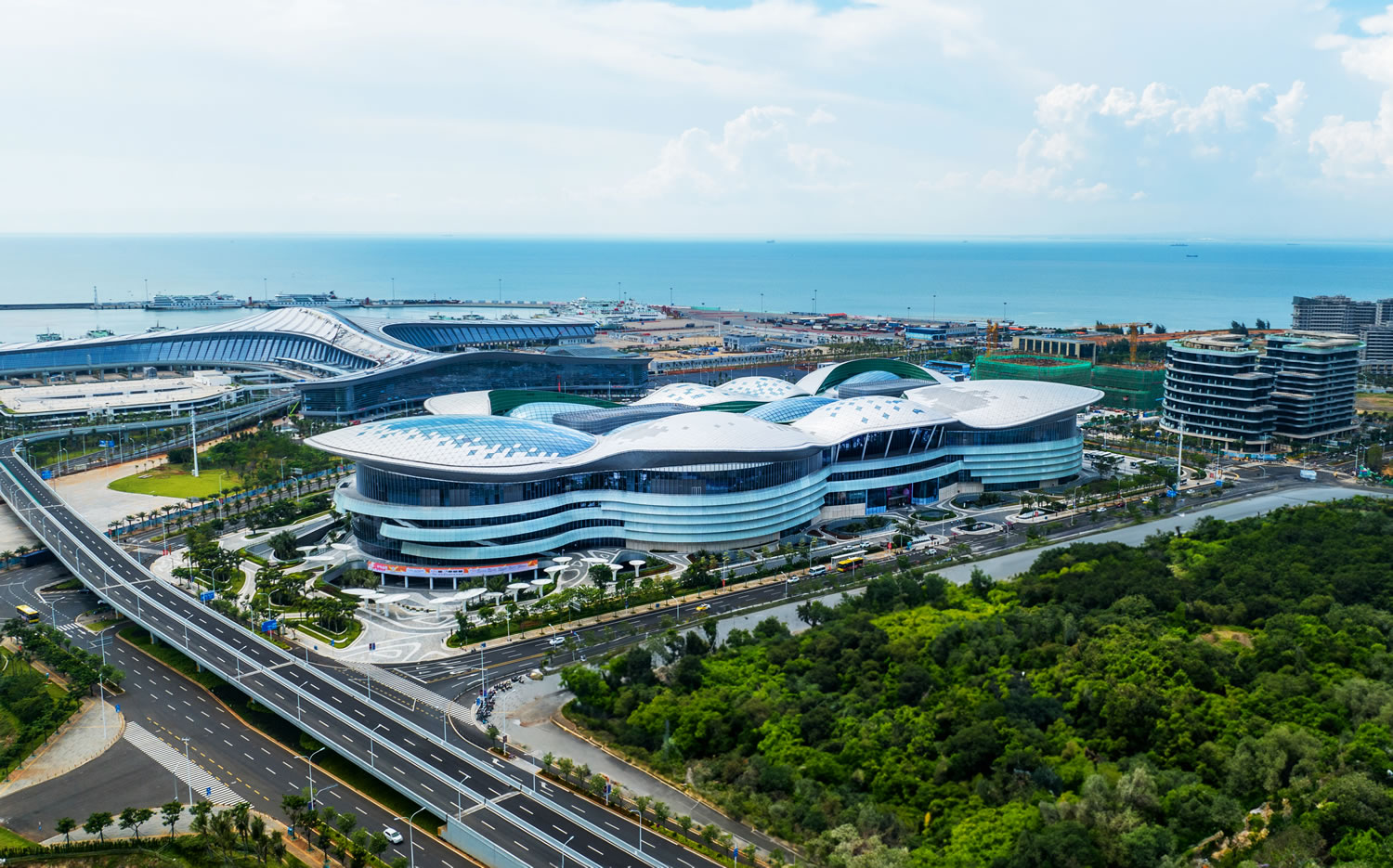 海南自貿港封關倒計時 中免集團領跑全球旅游零售新格局